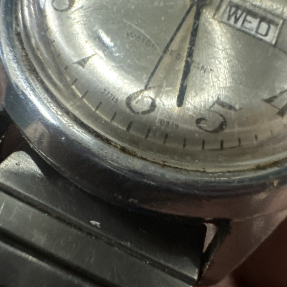 Works 1979 Vintage Timex Automatic Day Date Silver-Tone Mens Watch 38mm Fit 8in - Picture 8 of 9